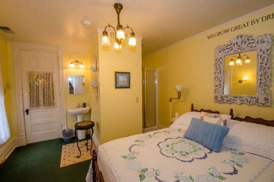 Innisfree Bed & Breakfast Саут-Бенд Экстерьер фото
